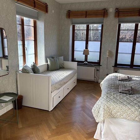 Minnesberg Bed & Breakfast Трелебори Екстериор снимка