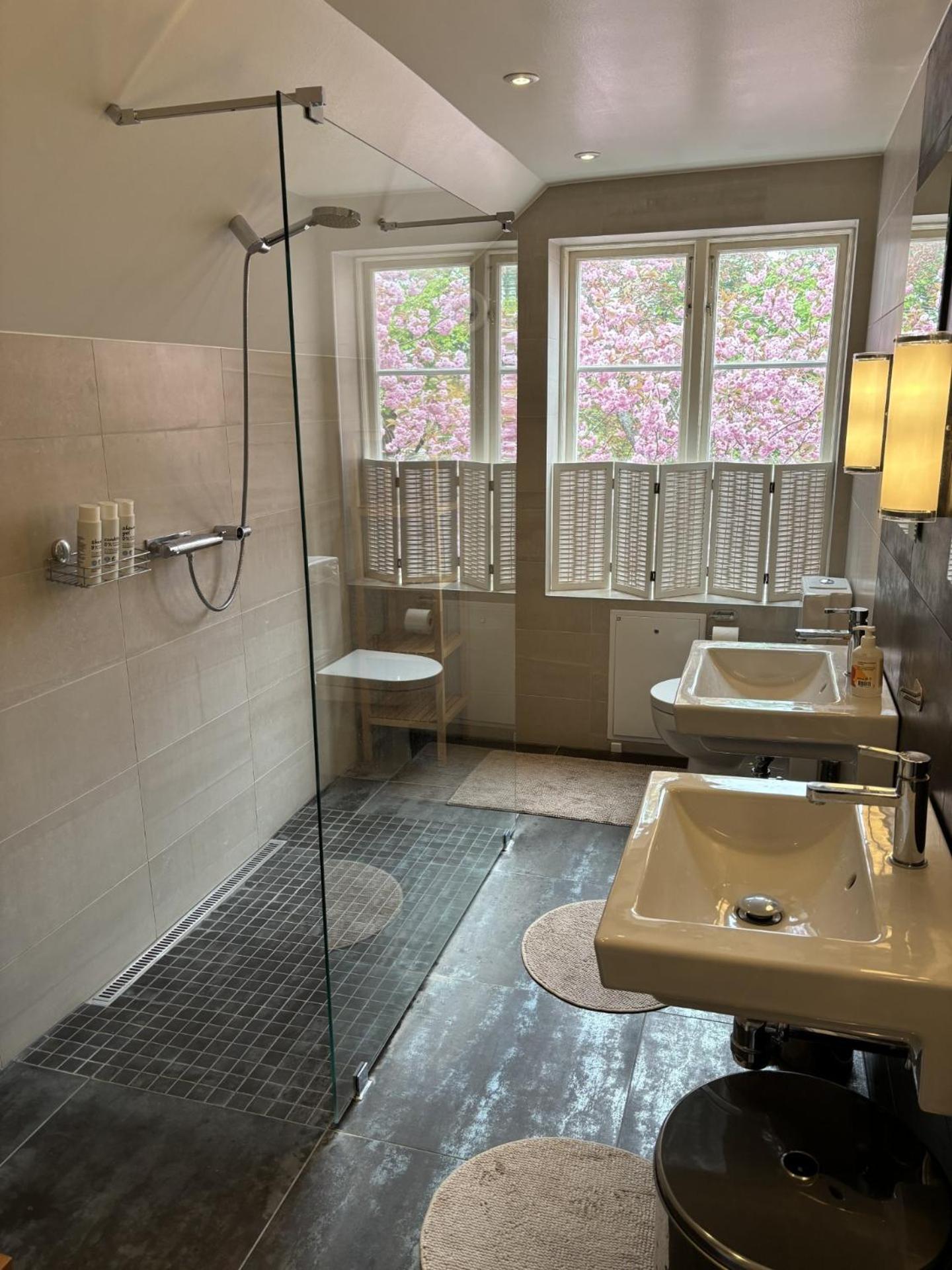 Minnesberg Bed & Breakfast Трелебори Екстериор снимка