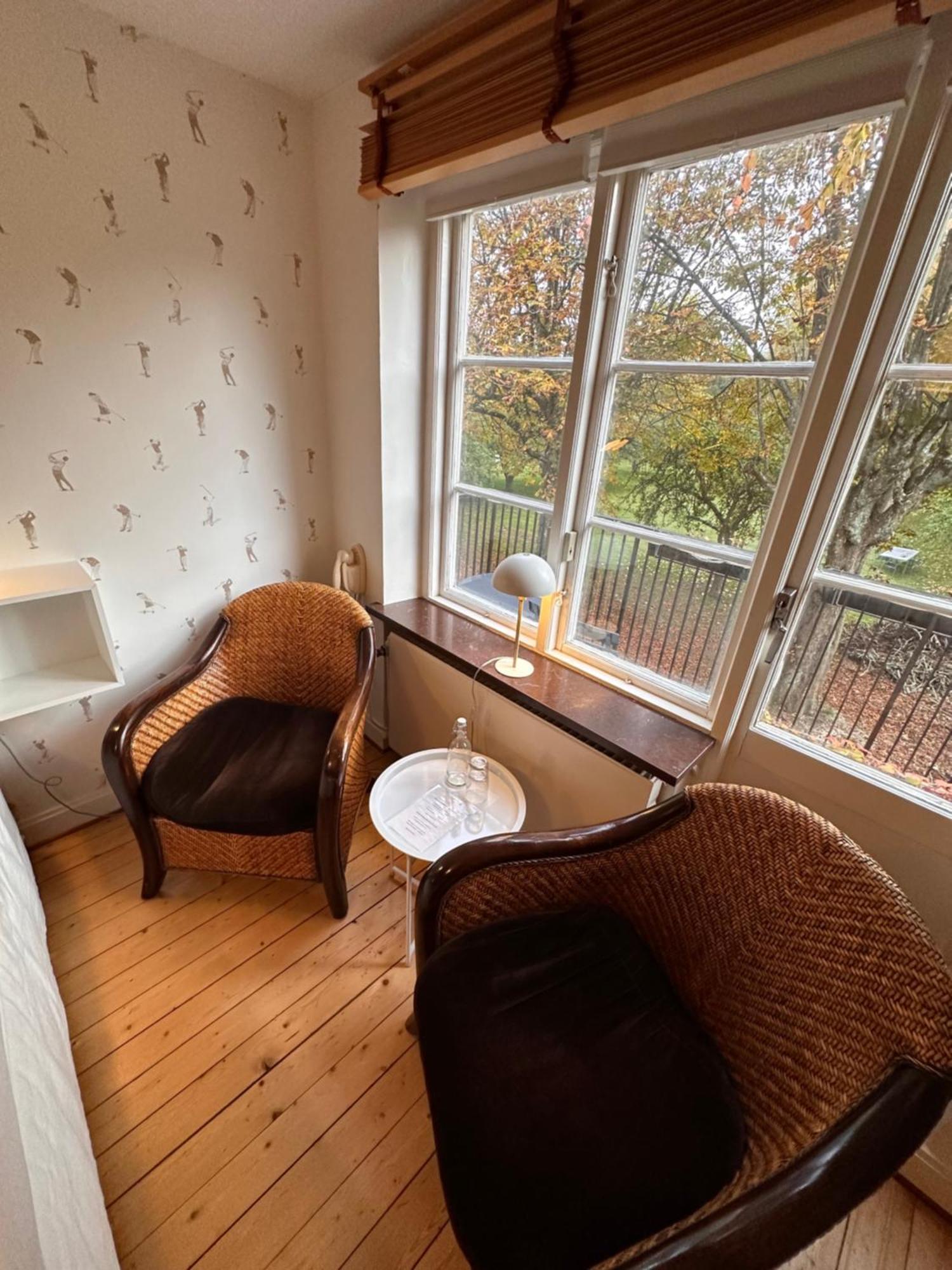 Minnesberg Bed & Breakfast Трелебори Екстериор снимка